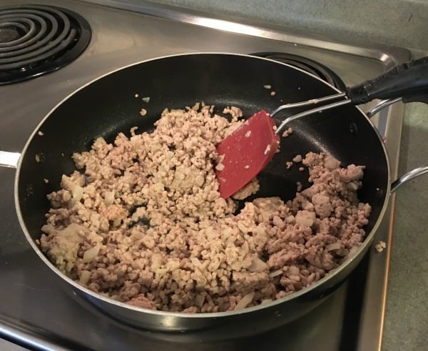 making meat for crockpot spaghetti