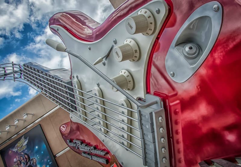 Guitar outside Rock n Roller Coaster