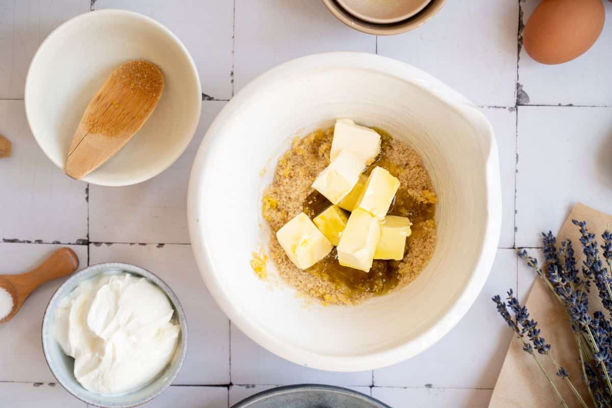 Cream cheese, butter, sugar in preparation.